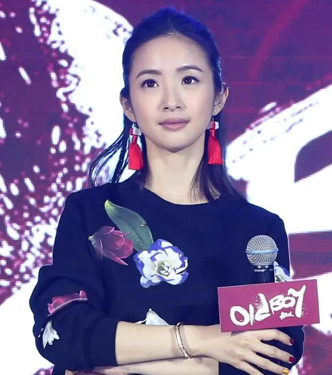 一天之内，娱乐圈有三位顶流官宣私生活方面的好消息第一位：林依晨台媒曝料：林依