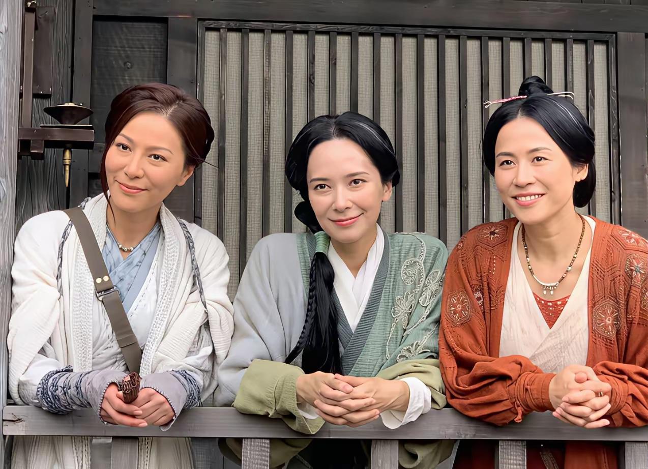 《寻秦记》三位女主同框合影，你最钟情于谁？此前刷到《寻秦记》三大女主的采访片段，