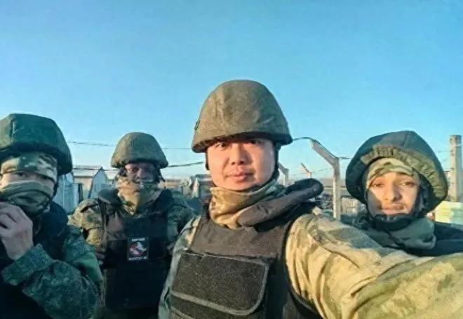 外交部重磅回应！两名远赴乌克兰战场的中国公民，被乌军关押整整365天，公开喊