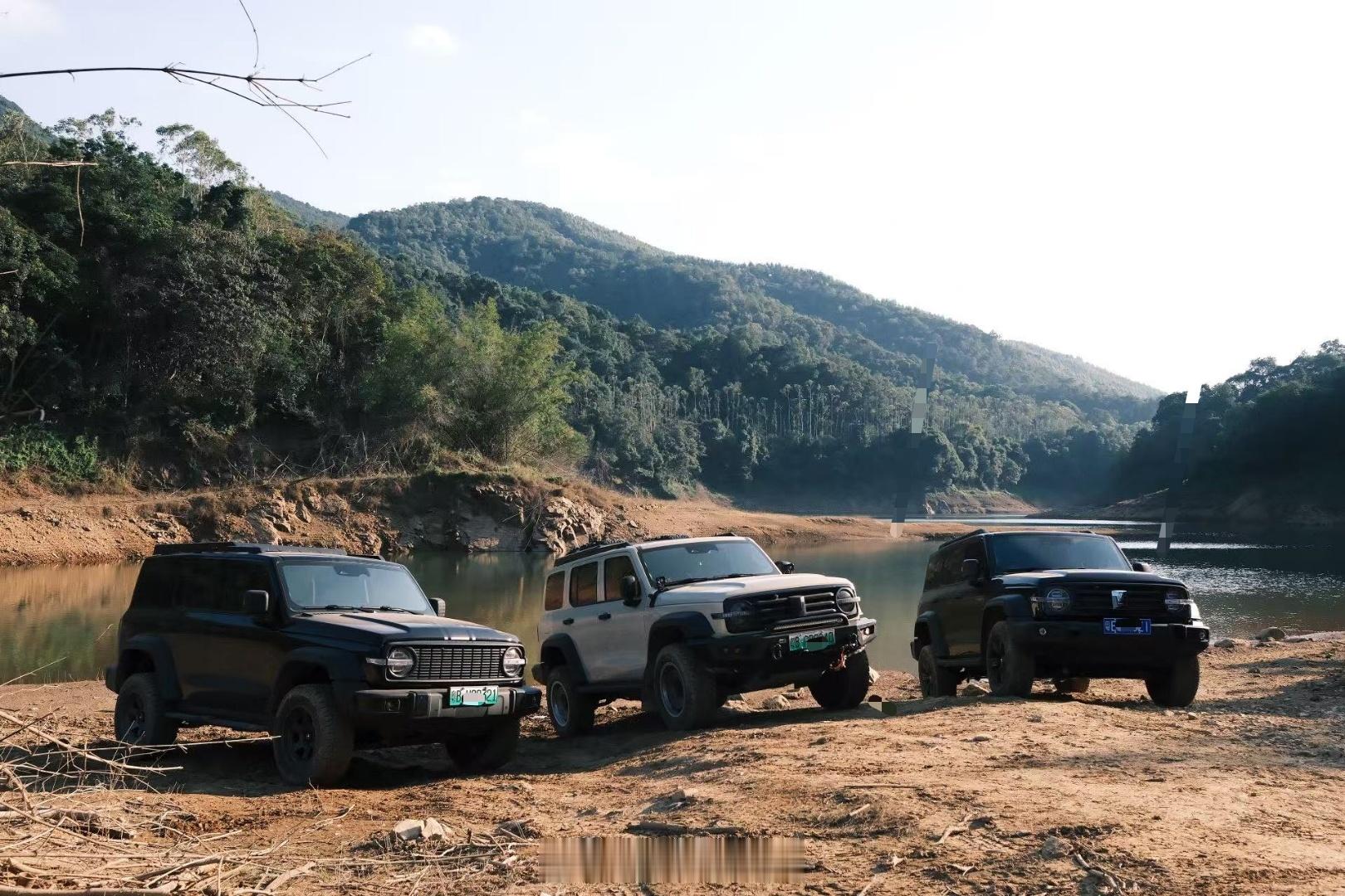 本来想一口气讲完四驱，发现太长了讲不完，只能分开写，从越野佬日常用角度讲一讲先最