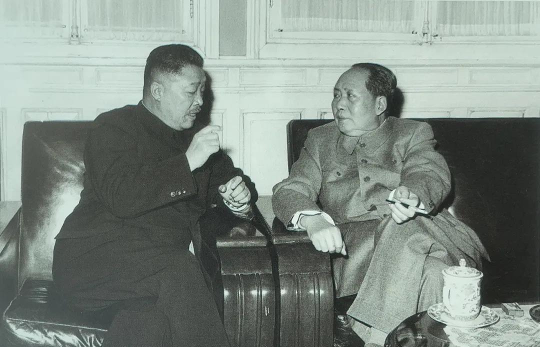 1973年12月，主席一声令下，8大军区司令员对调，10天内不带随员上任，许世
