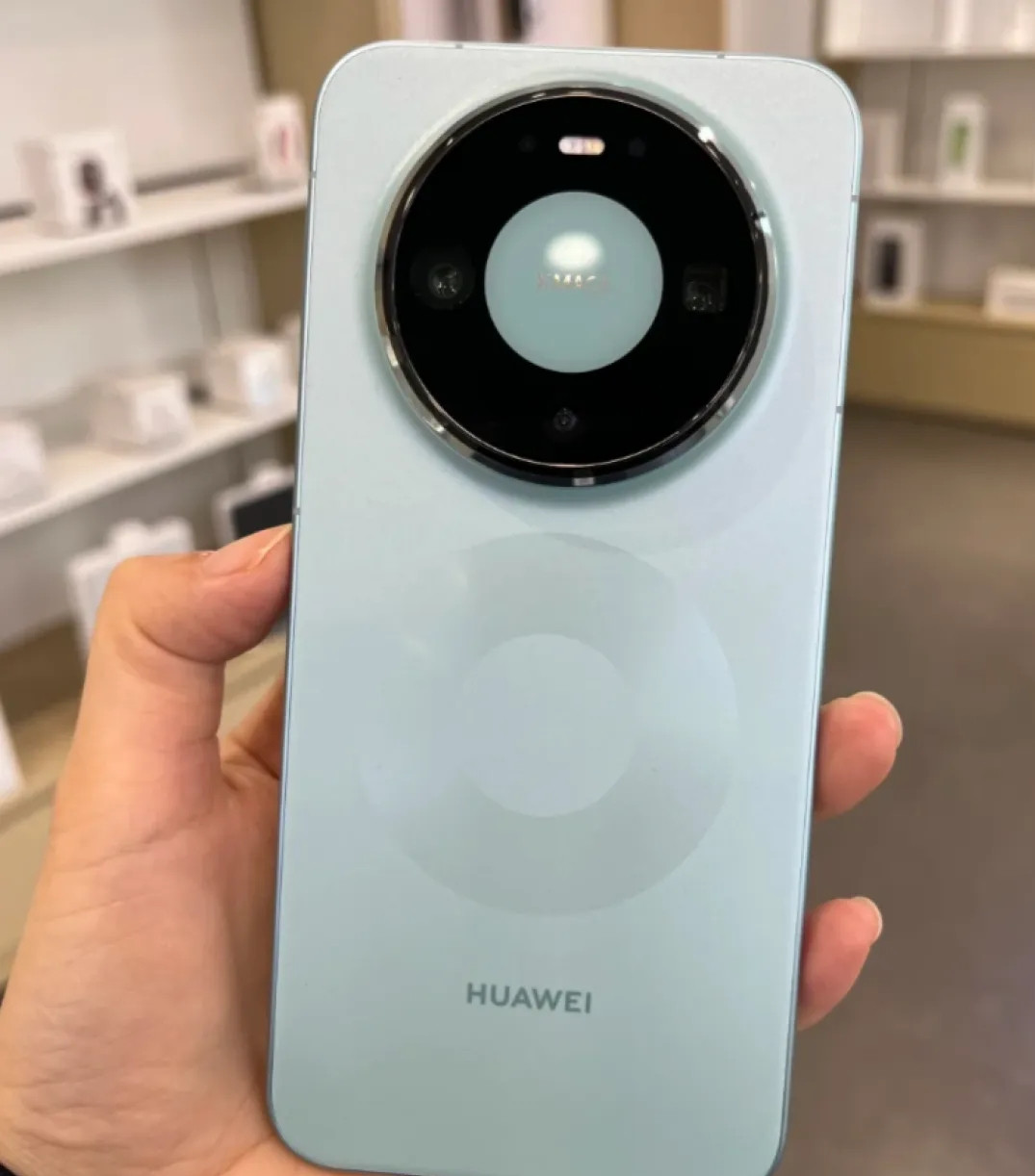买新还是捡漏？华为Mate90和Mate80到底差在哪？