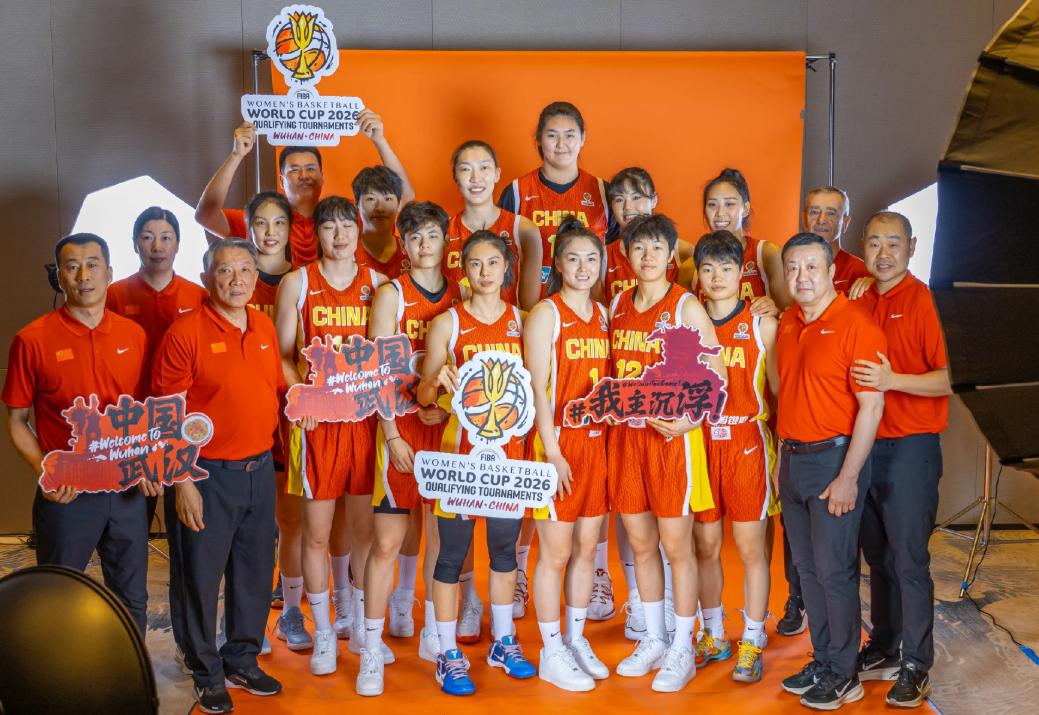 王思雨她就是中国女篮的保罗，也是中国女篮的库里，客观说，王思雨就是中国女篮最佳