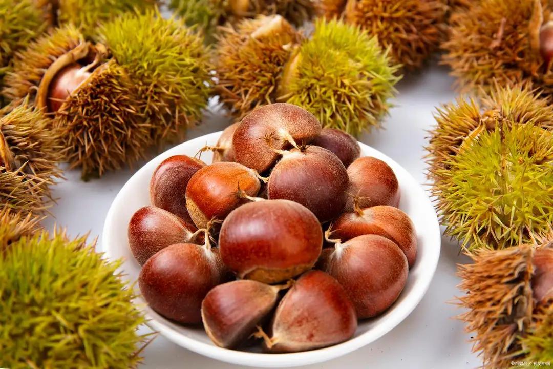 颠覆认知！板栗竟是心脏病“隐形推手”？医生紧急提醒：这4种坚果，心脏不好千万少碰