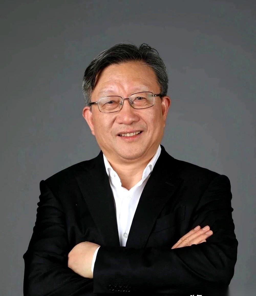 最近这个院士名单，看得我有点恍惚。一排看过去，好家伙，一半都是“院长”。很多