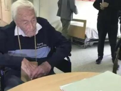 2018年，澳大利亚一位104岁的科学家，前往瑞士接受安乐死，当药物注射到他的体