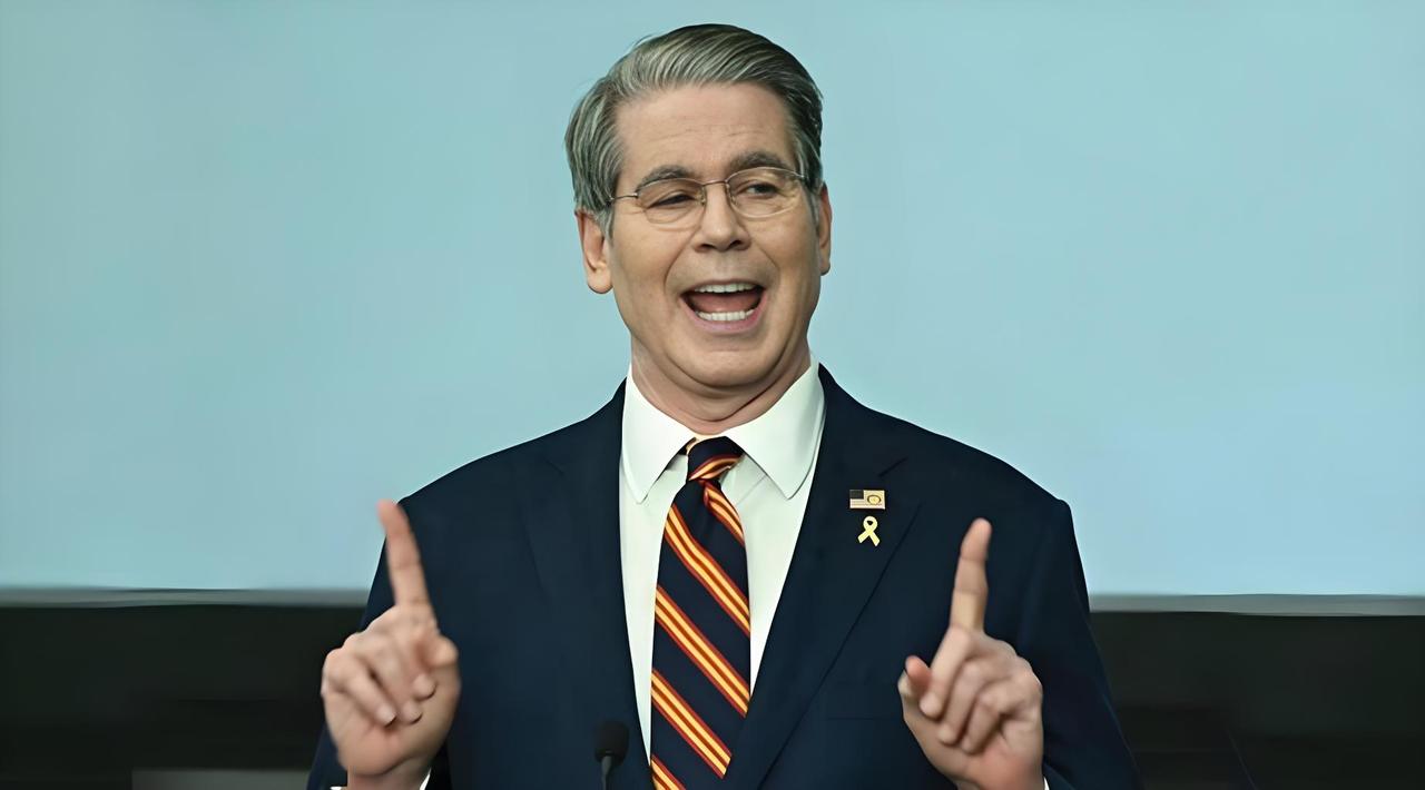 美财长贝森特：你这"贼喊捉贼"的戏码演得真够绝！4月14日，美国财长贝森特