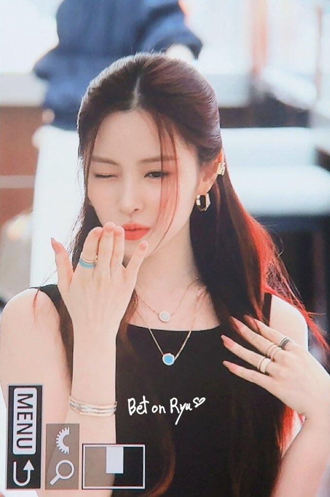 前几天申留真线下活动这个妆造美晕好适合公主半扎发​​​