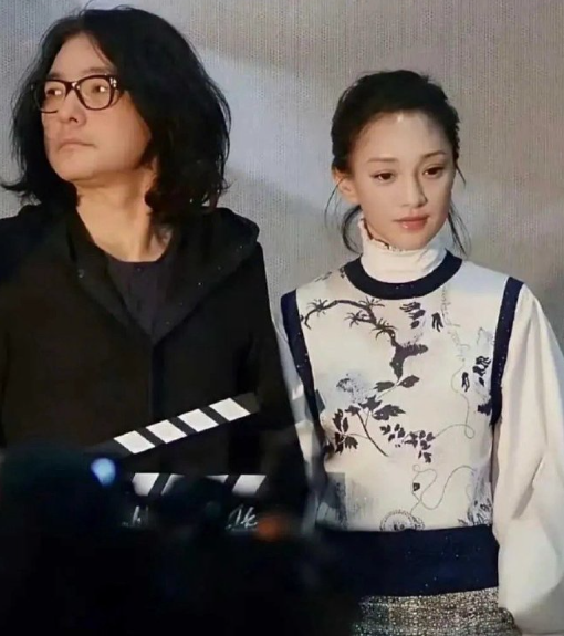 那时候周迅美的在发光那是周迅最美的状态