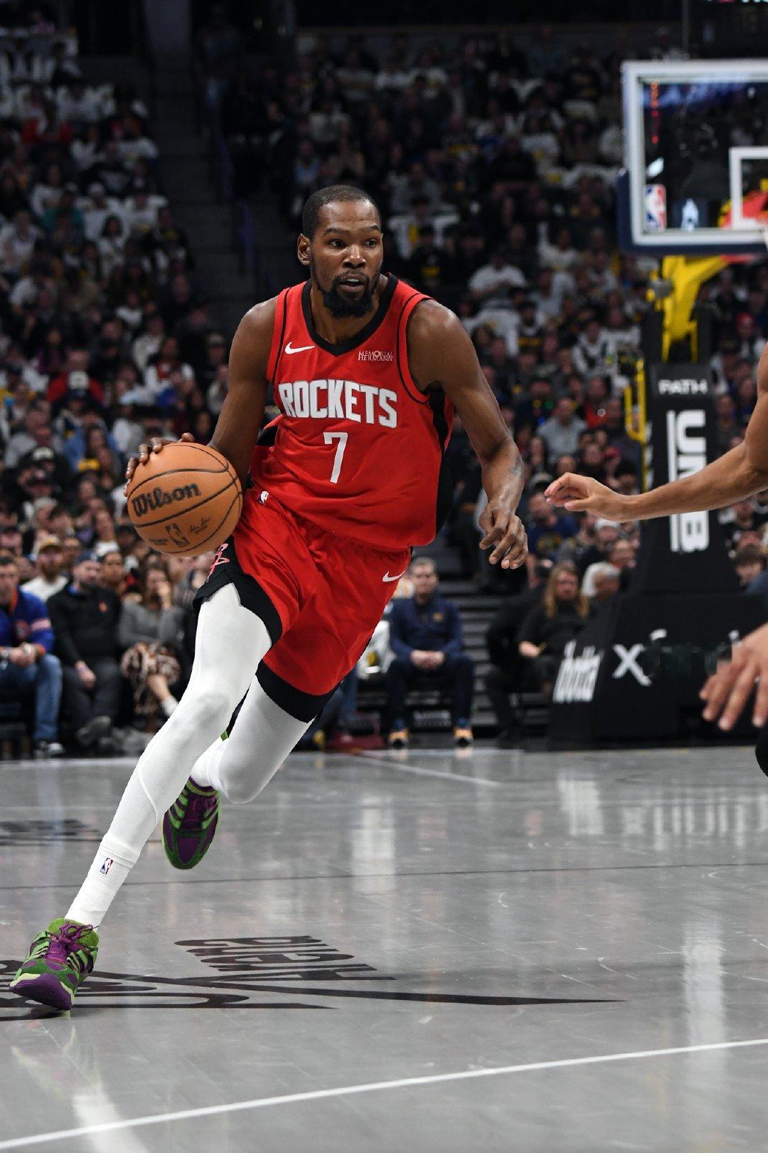 杜兰特赛后采访谈到被逆转，表示他认可乌度卡的说法，认为球队缺乏比赛强度是失利的重