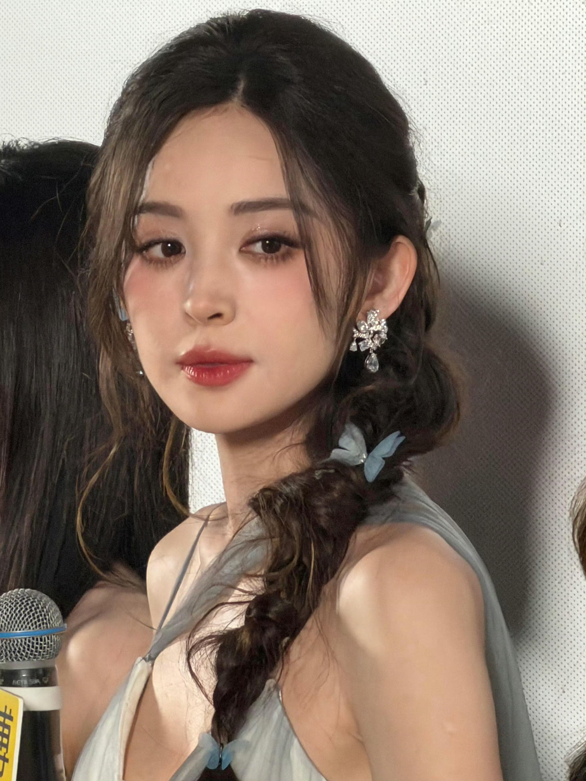 真的被娜扎美到了，生图都这么能打