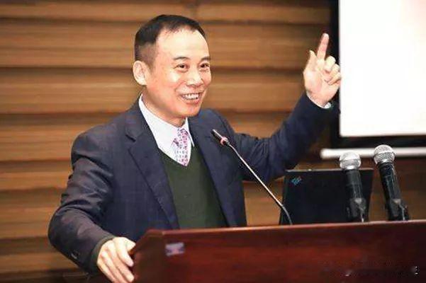徐杨生《摆渡人》里的一句话:“世界上有两种人很难得：一种是‘聪明而厚道’的人，
