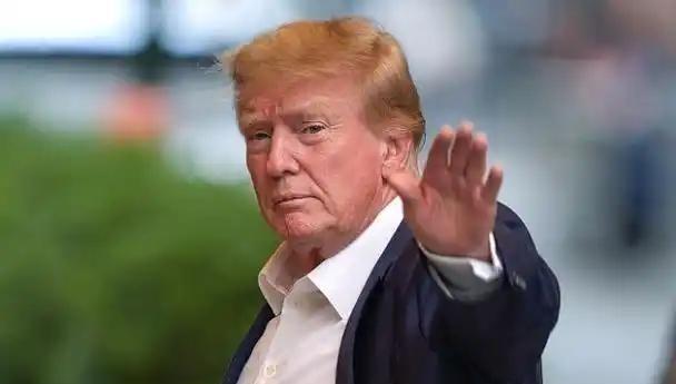 特朗普两进白宫，折腾了快8年，最后竟栽在了“对华强硬”这四个字上。很多人都记