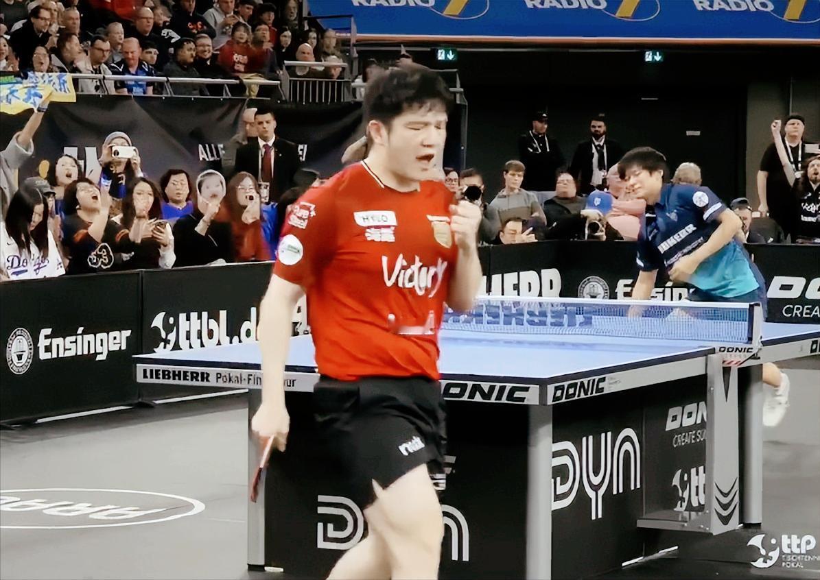 恭喜樊振东，作为萨尔布吕肯一单，第二场3:1拿下18岁小将阿比奥特第四场3: