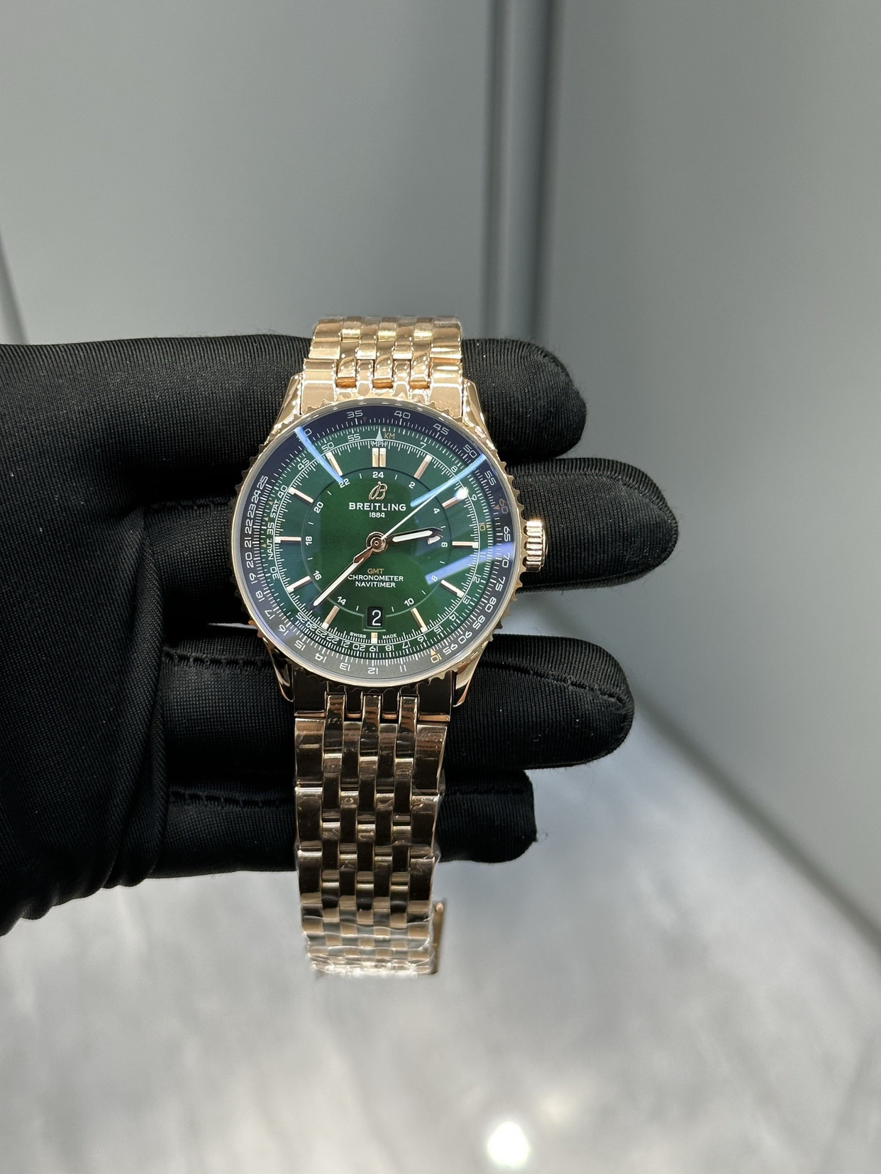 百年灵breitling航空计时1系列1:（直径）41mm，正品尺寸打造2:（机芯）搭载海鸥2824
