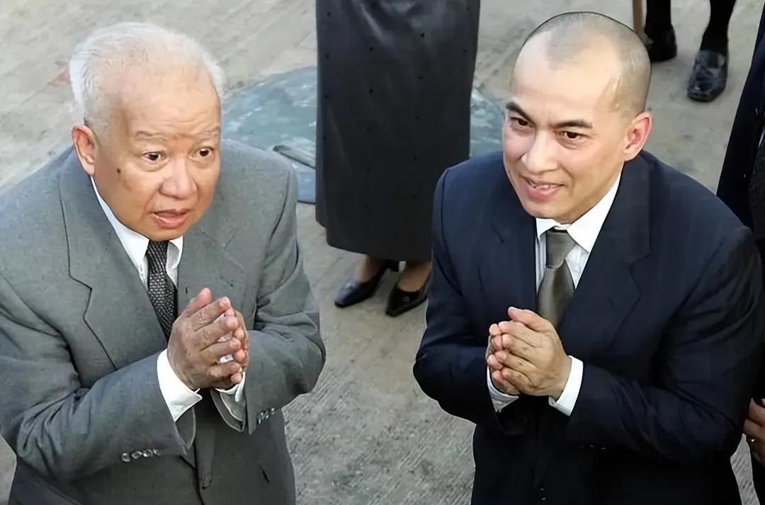 西哈莫尼知道这国王当的没意思，可总得为了家族的延续奉献自己的一生吧！年轻的时候西