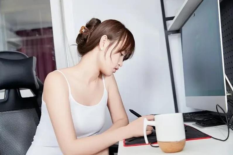 建议社保实行自愿原则，而非强制。像自由职业者、灵活就业人员、自主创业者、农村务工