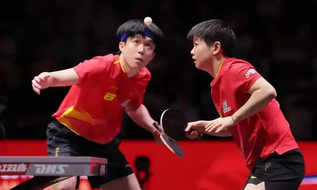 黄牛们正连夜给票贩子祖师爷上香。他们囤孙颖莎、王楚钦决赛票时有多疯，现在对着