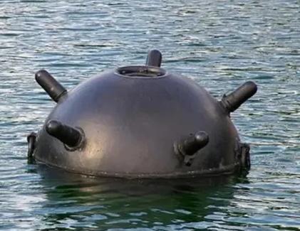 防范于未然！俄军在克里米亚附近的海域部署着大量的水雷，防止乌克兰军队对克里米亚