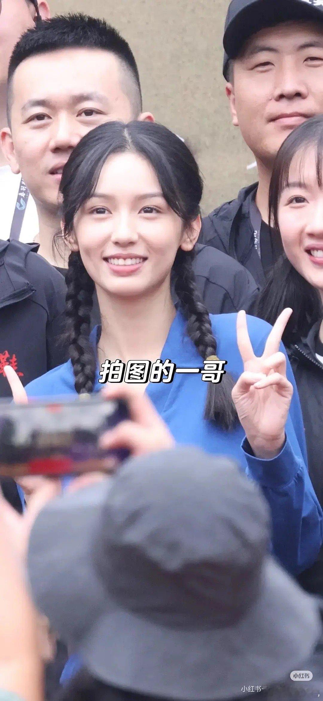 同样是双马尾造型​​​