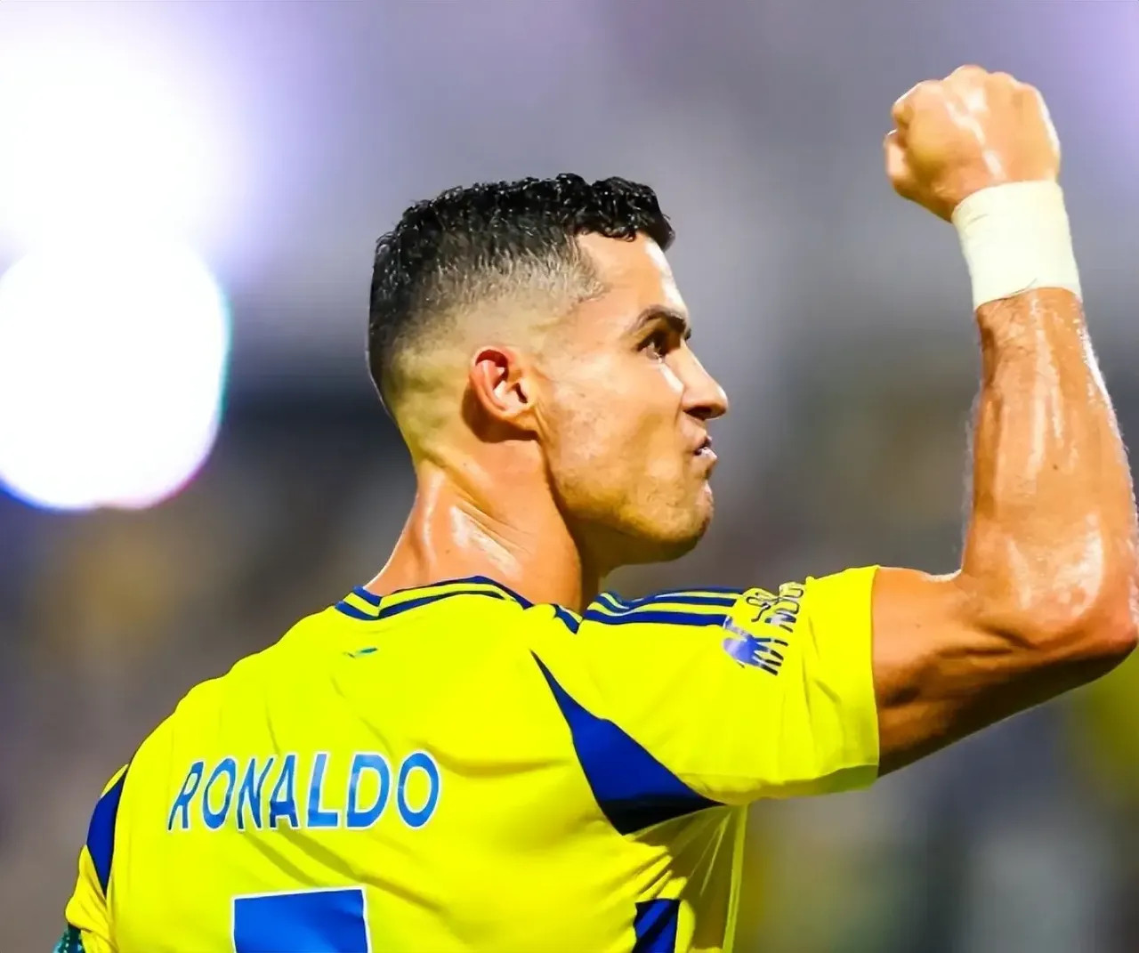 罗马诺确认：突发——克里斯蒂亚诺·罗纳尔多迎来复出，他会代表利雅得胜利出战与哈萨