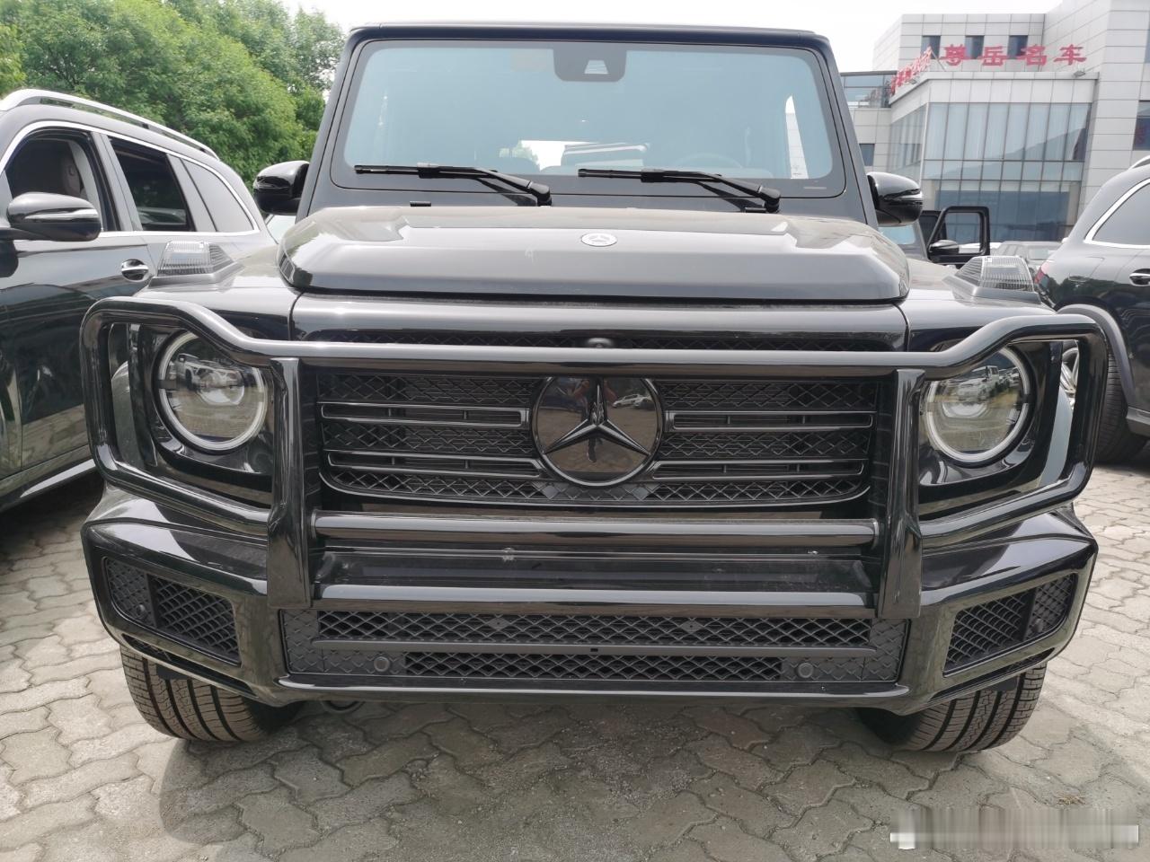 奔驰G550  V8黑/黑2024款绝版V8发动机的平行进口车目前报价