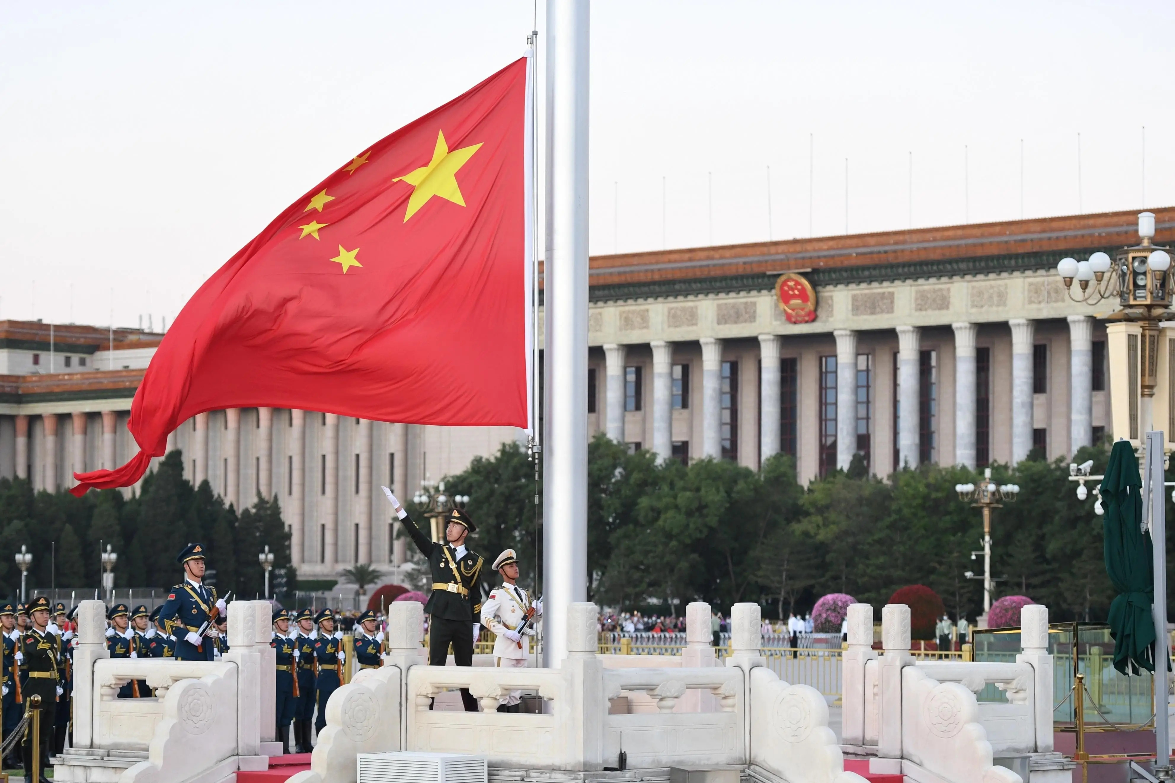 中国令美忌惮的，不是经济和军事实力，而是这四个方面。特朗普的关税大棒，在中国面前