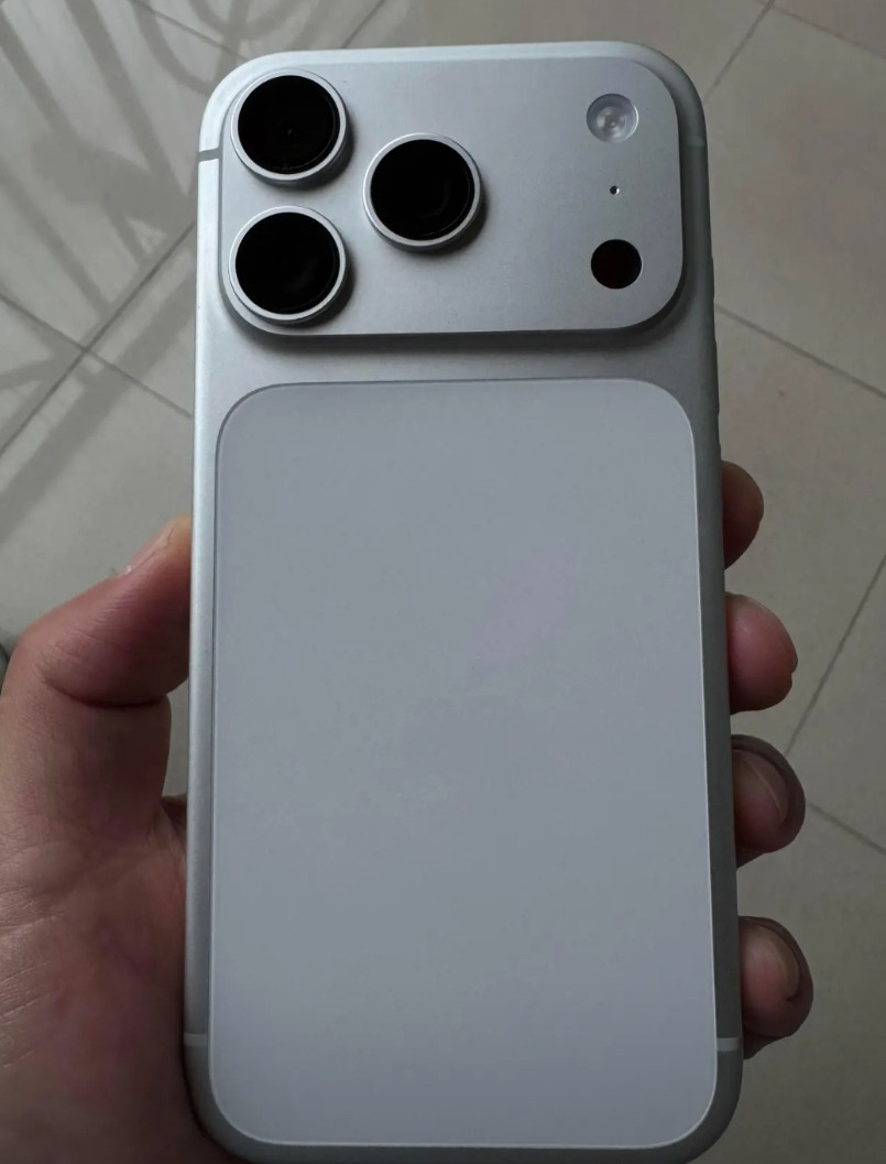 果粉现在越来越不铁了，在网友的追问下总是答不上来，甚至无力招架，再也没有当初那种