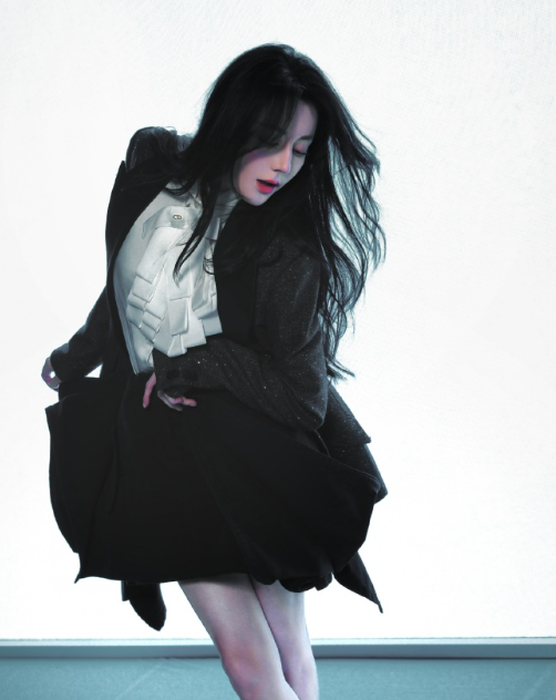 那个不曾凋零的花朵，像是我对你的喜欢未剪半分