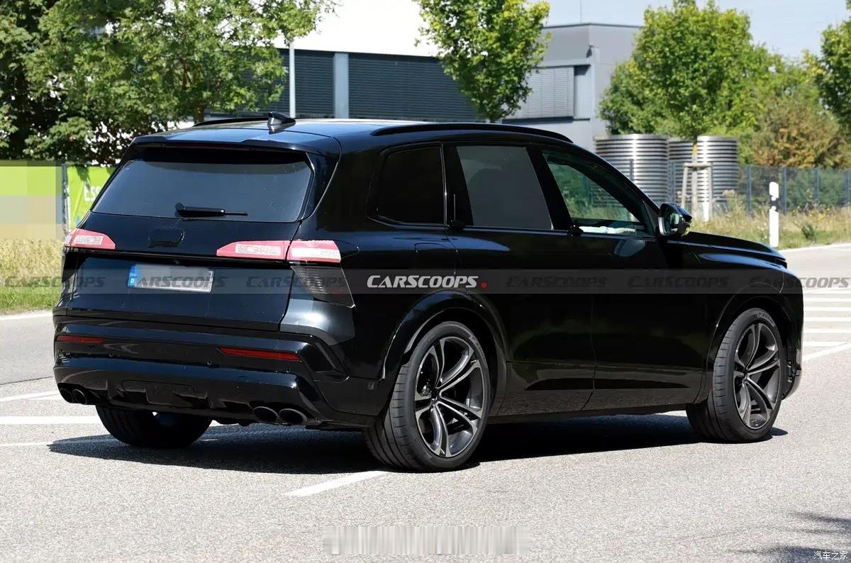 新的SQ7长这样，真凶。大差不差的Q7也就基本定型了，奥迪Q7除了第二代拉胯以外