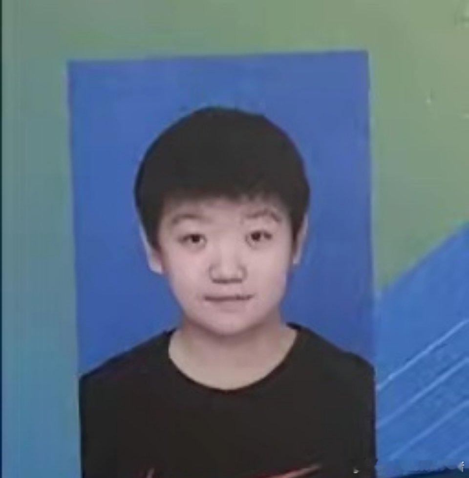 河北又出了一个“孙颖莎”。​这位酷似莎莎的女孩也是一名运动员​​​