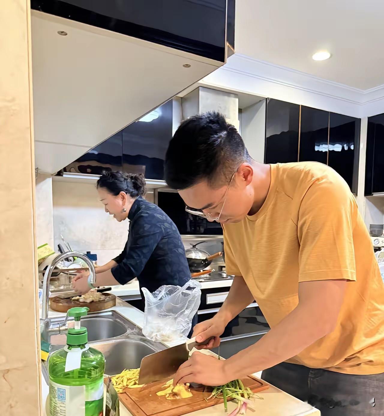 辽宁鞍山这事，很多男人看完都沉默了。38岁，老婆肺癌走了没多久，他把黑龙江的丈母