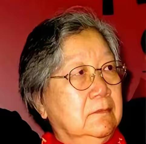 92岁刘思齐遗愿让人泪目：改嫁生子半生，仍年年给素未谋面的婆婆扫墓谁能想到