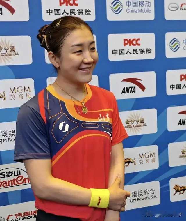 今日女乒单打8/1决赛，重头戏还是在陈梦与何佳卓。两人都是在第一轮以4：0淘汰