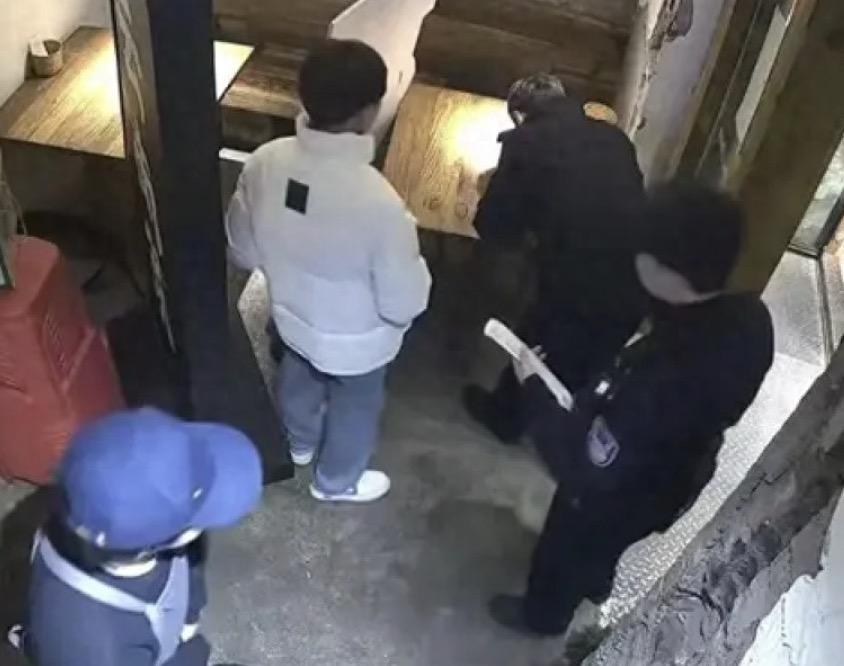 发生在重庆的，10人一块聚餐9人开溜1人拒付款事件，又有了新的后续！12月12