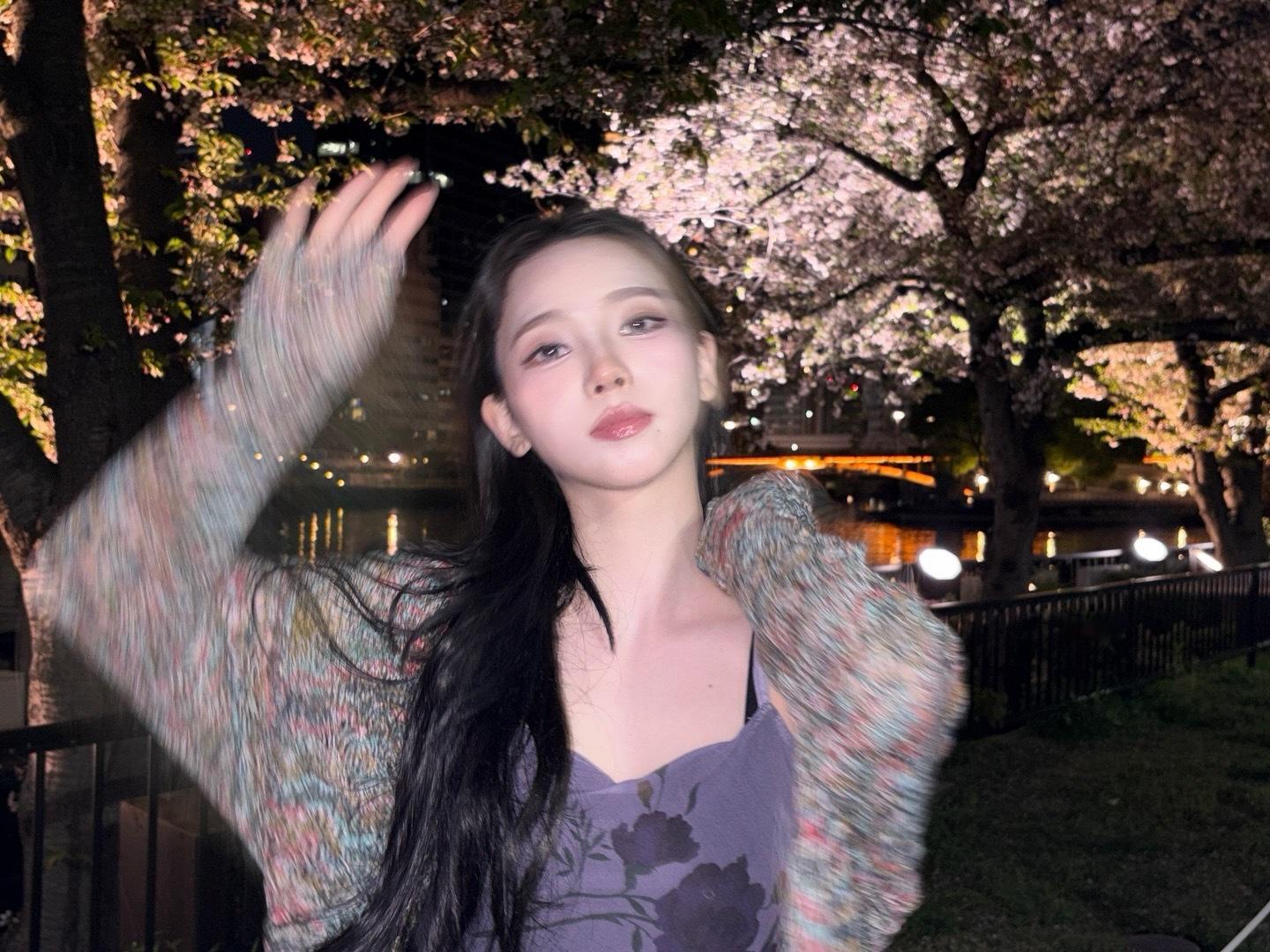 夜樱随拍karina好美🌸