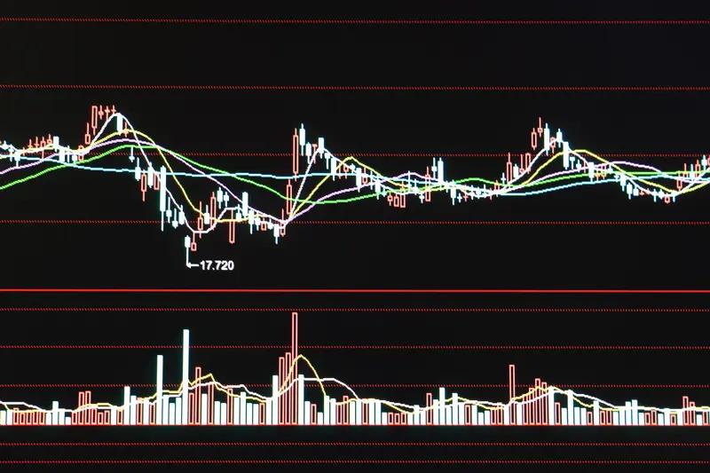 你先别急着看账户，今天聊点扎心的，但保证全是干货。我身边有个老铁，算是把“越