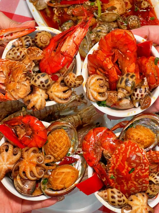 这家民宿居然有这么好吃的海鲜大餐