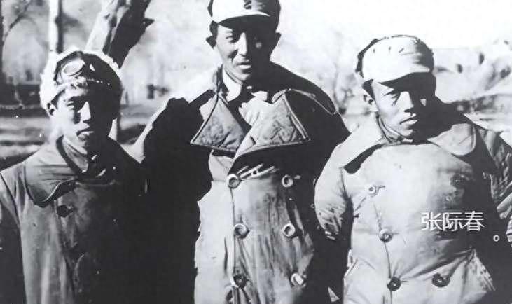 1955年授衔时，毛主席为何亲自划掉二野排名第三的重要将领，不让他授予军衔？1