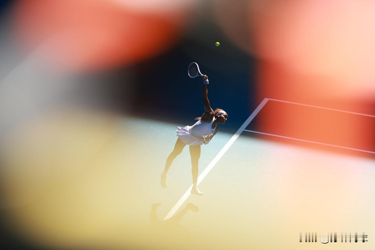 摄影师的镜头总是青睐明星球员。被镜头美化中的高芙。