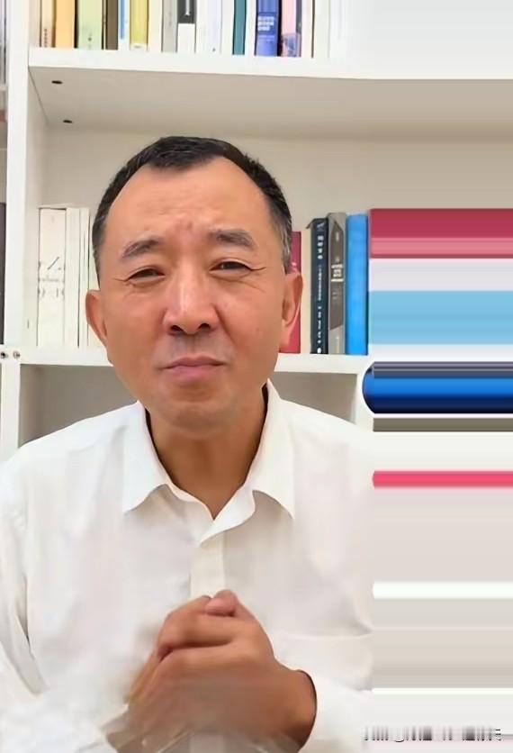 清华硕士毕业的县委书记陈行甲语出惊人：贪官贪的钱，一个是养儿子，一个是买房子。可