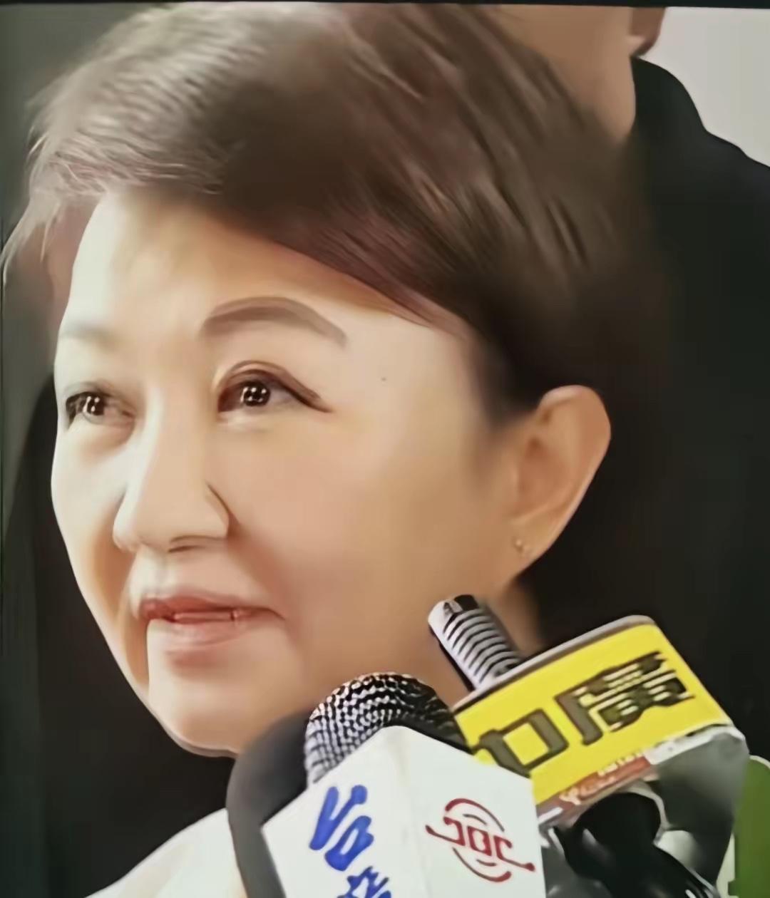 卢秀燕赢了利益，输掉人品。周锡玮在中天新闻直接问卢秀燕，你口口声声要八九千亿新台