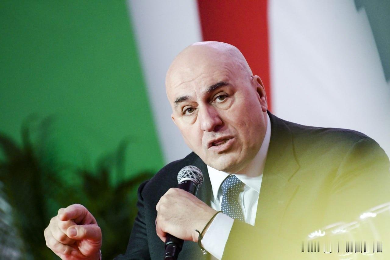 重磅警告！意大利国防部长克罗塞托在本国联合作战司令部发表讲话时直言，欧洲正处于二