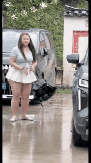 我们这里刚刚下了一场暴雨。