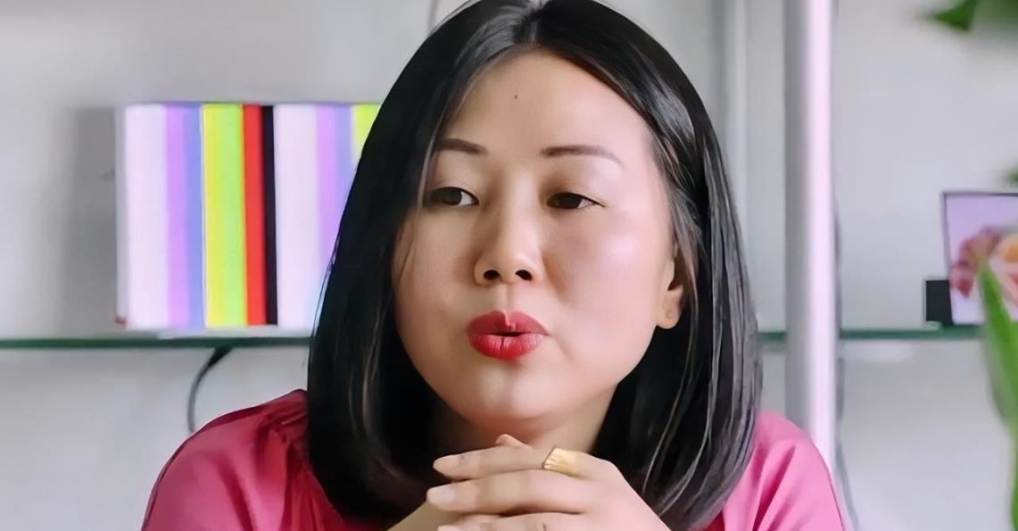 湖南，一女子3岁时走失，40岁成千万富翁后登上电视台寻亲，不料，亲生父母无人到场