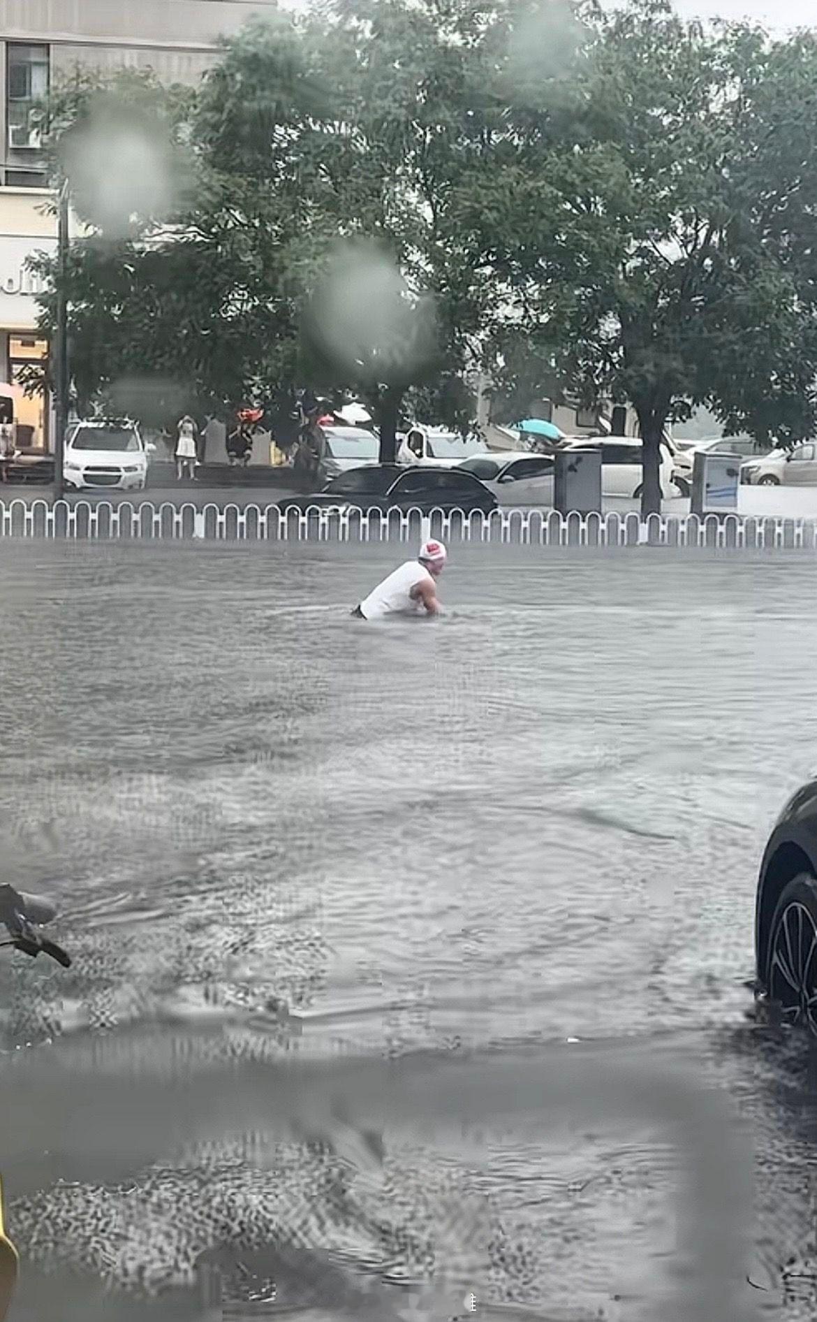 沈洋大舞台有活你就来上图😂沈阳百年一遇暴雨