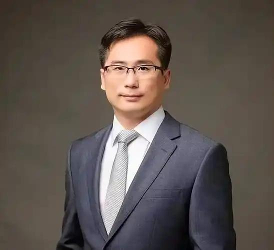 机会在明年！杨德龙是和李大霄同一个级别的财经大佬，杨德龙也认为市场处于牛市上升期