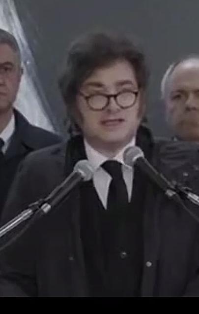 不管咋样说，人家阿根廷总统米莱的改革诟病不少，但是2025年实现GDP增长4.4