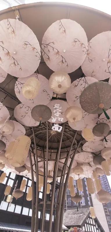 中奖本开心，晒票需谨慎呼和浩特王先生中奖后，兴奋地将彩票照片分享至业主群，不料