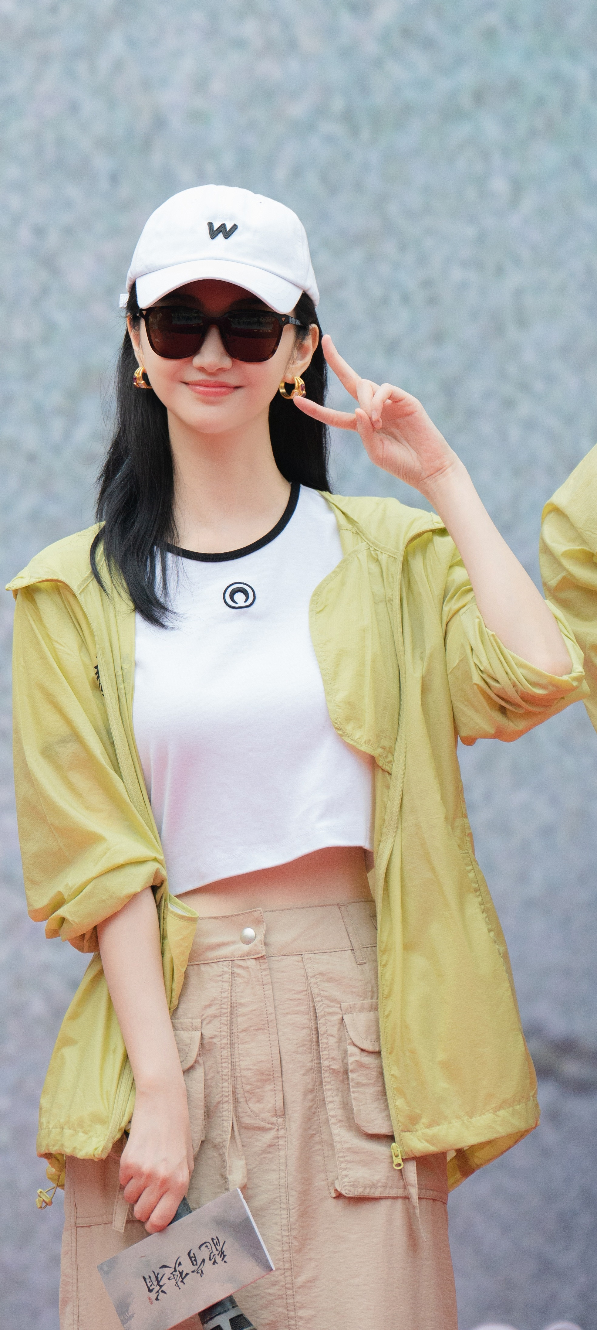 景甜龙骨焚箱孟千姿，夏日甜美穿搭手机壁纸。景甜
